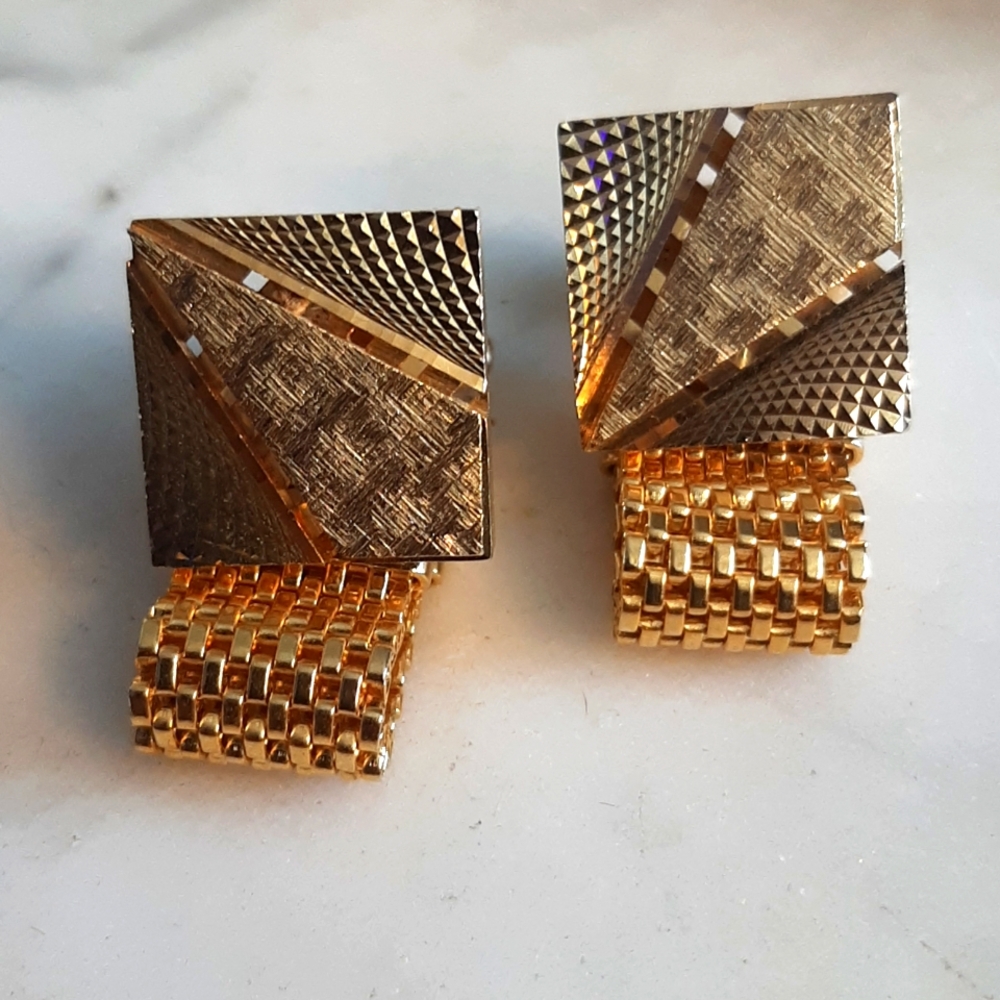 Vintage 1970s gold colour cuff links